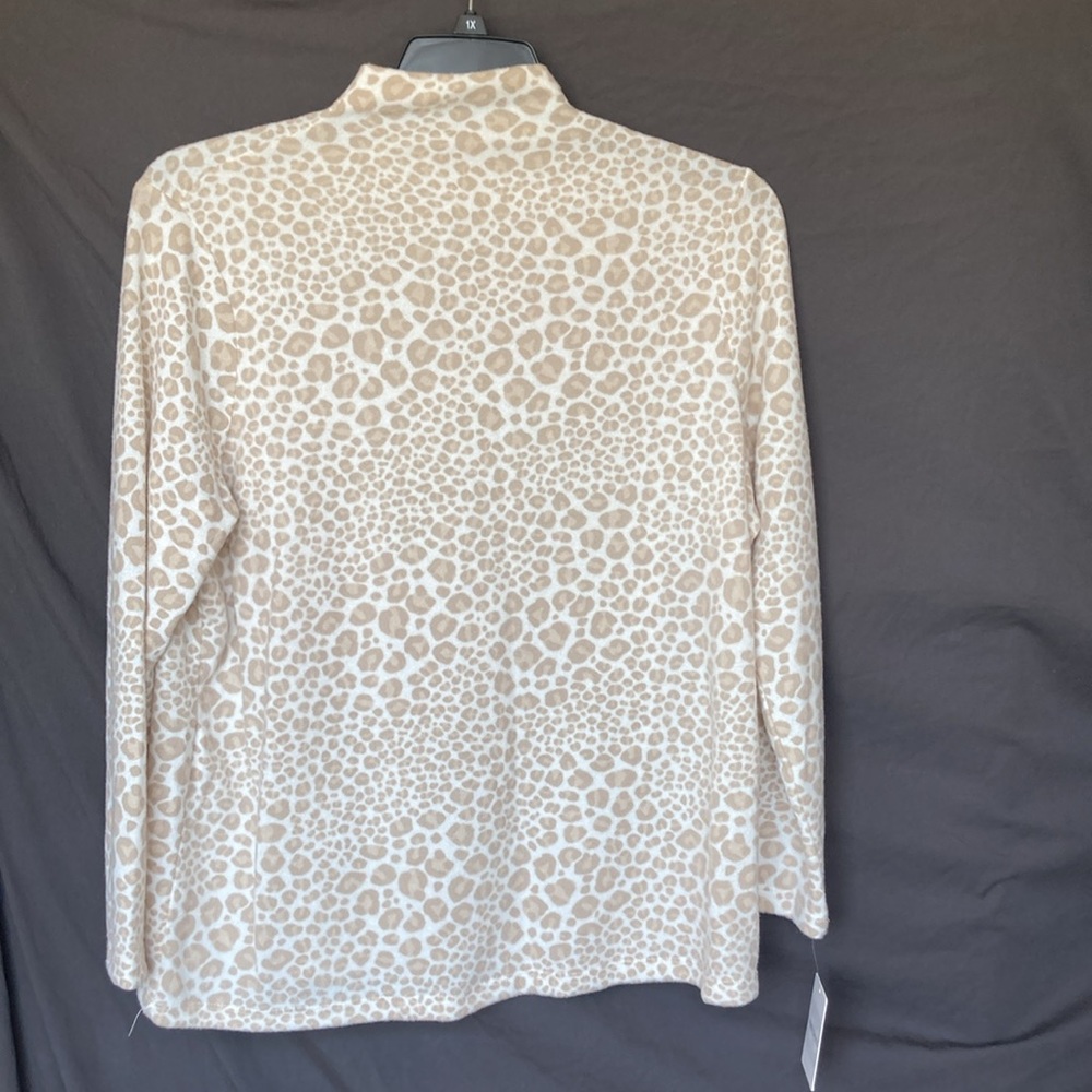 Emily Daniels top mockneck cheetah print animal print neutral PXL - Picture 11 of 15